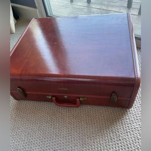 Refined Vintage Samsonite Wardrobe Suitcase - Taupe Taffeta‎ Lining - Style 4951
